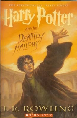J. K. Rowling: Harry Potter and the Deathly Hallows (2009, Scholastic)