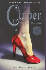 Marissa Meyer: Cinder (Turtleback School & Library Binding Edition) (Lunar Chronicles) (Hardcover, 2013, Turtleback)